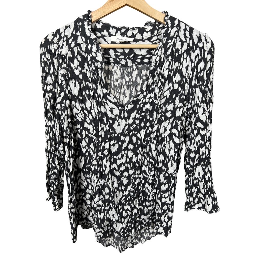 Monday Fun Size Large 100% Rayon Women's V Neck G 3/4 Sleeve Top